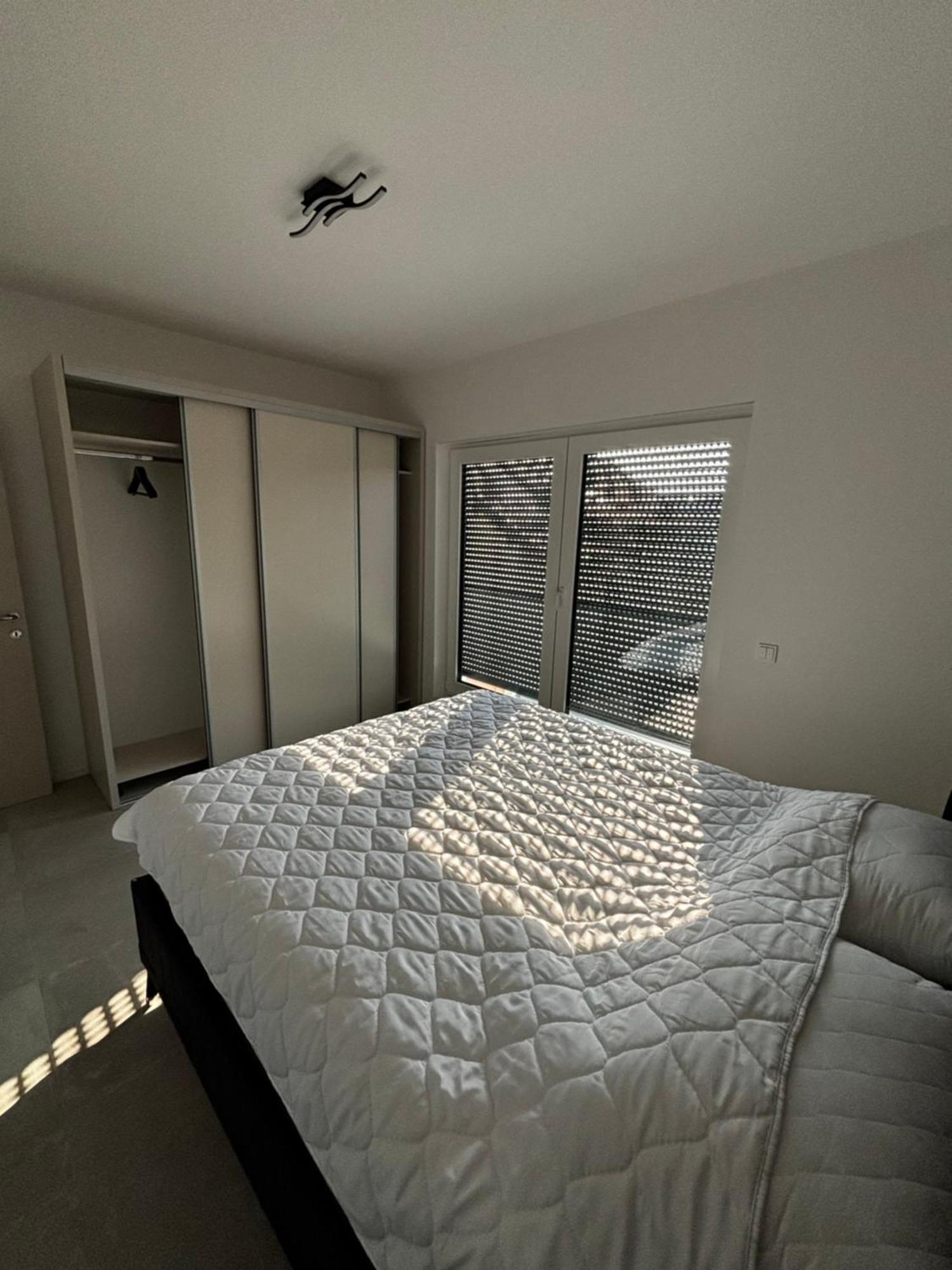 Luxor Apartman 4 SJJ Buitenkant foto